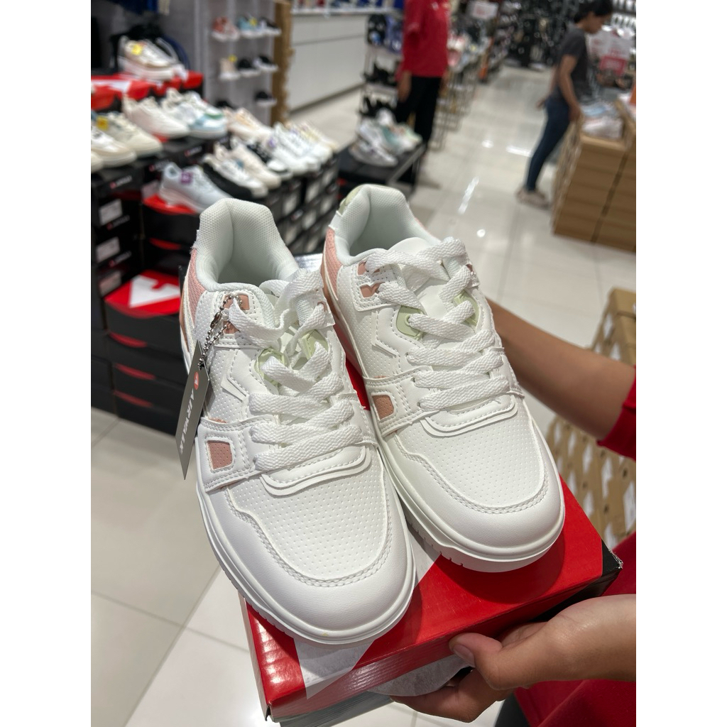 airwalk pink putih