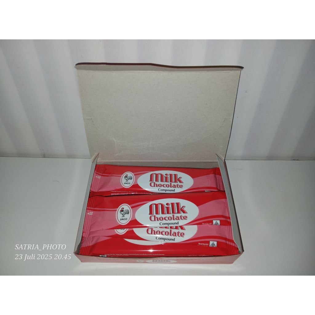 

Coklat JAGO Milk Chocolate Compound – 1 Dus Isi 12+1 Gratis (Total 13 pcs)