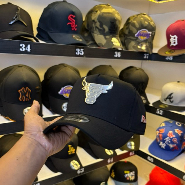 TOPI PRIA/TOPI BASEBALL BANTENG HITAM BESI SILVER