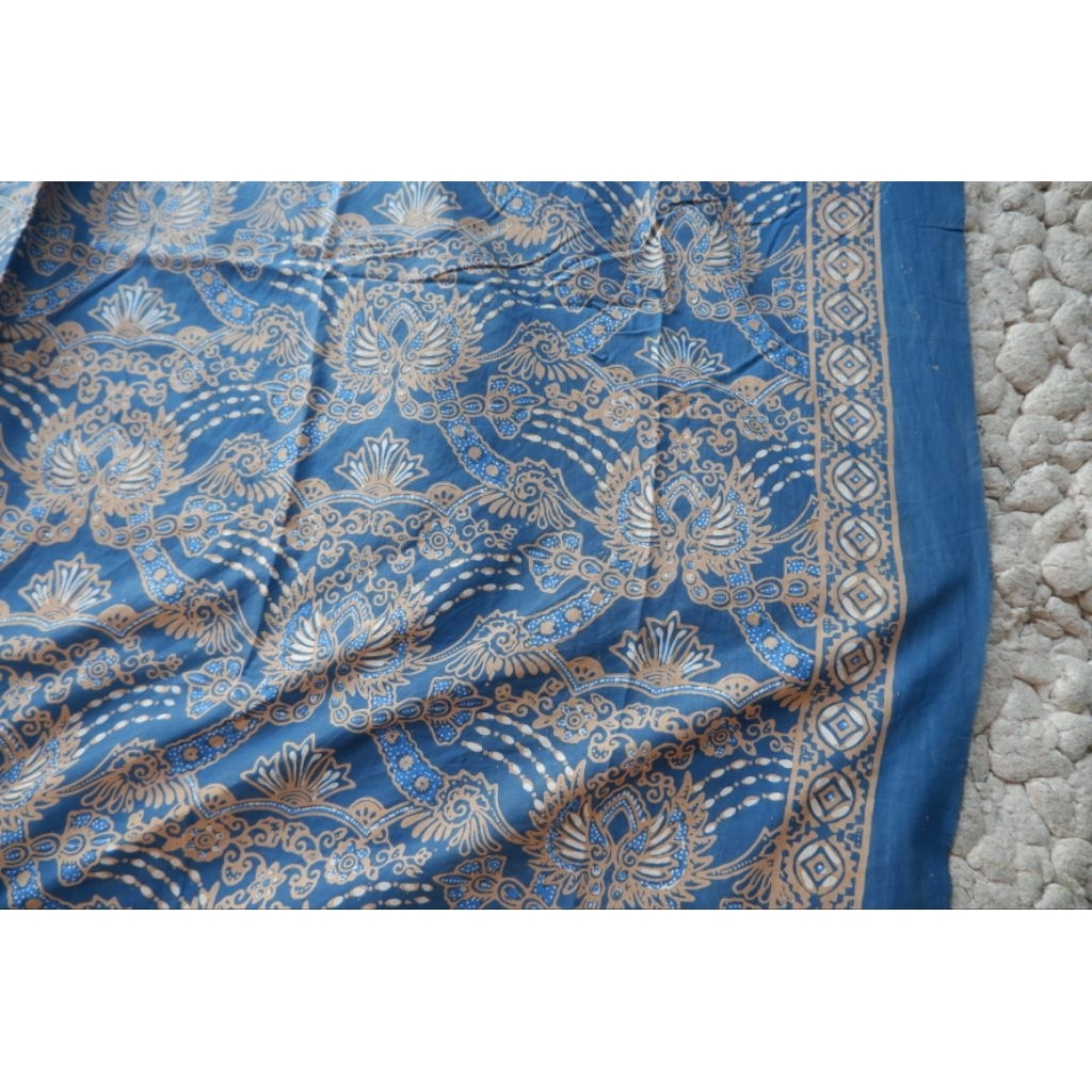 [Ukuran di bawah 2 meter] Kain Batik Cap Kombinasi Tulis Asli Latar Warna Biru Coklat Milo Motif Gur