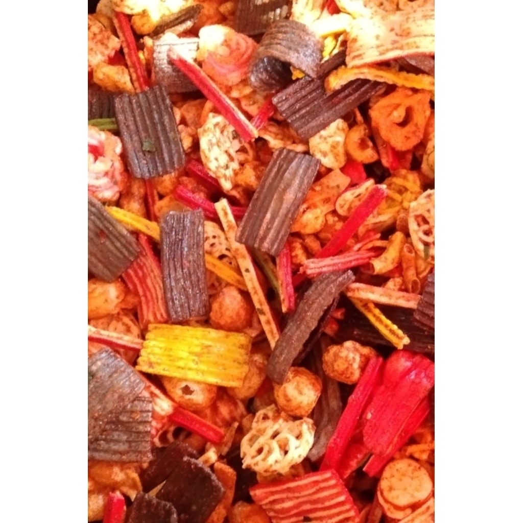 

Kerupuk kering mix pedas extra daun jeruk kemasan 500gr