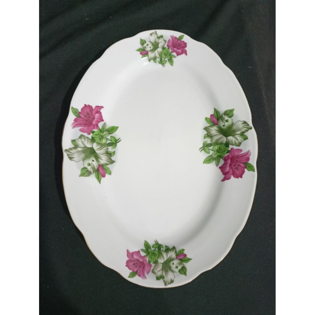 Piring saji oval/ Lodor lawas BK bunga besar (repair)