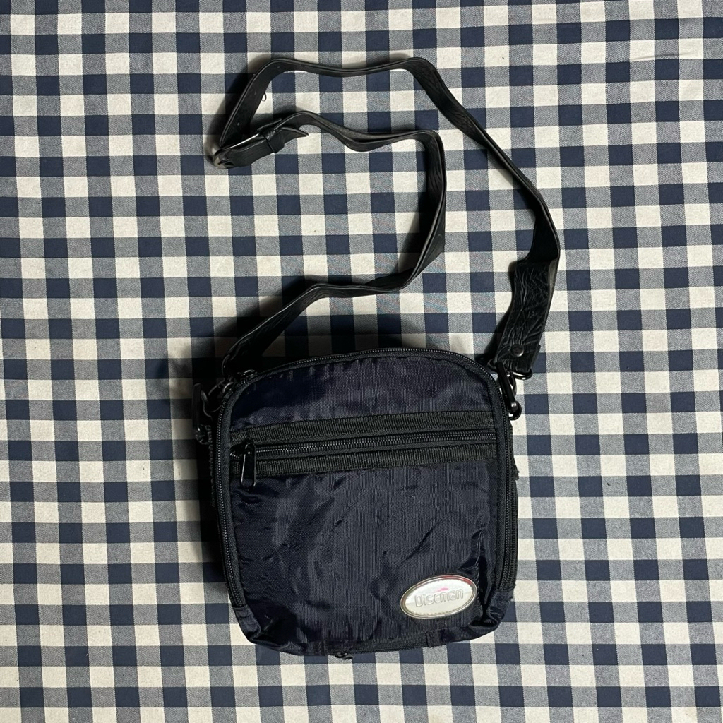 Mini Sling Bag  DISCMAN Vintage  bisa tempat Discman dan CD warna hitam
