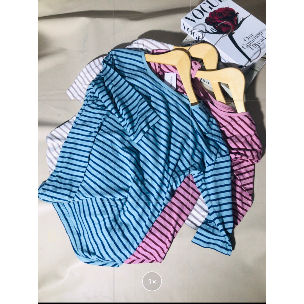 Uniqlo Baju Kaos/ atasan/ blouse wanita lengan 3/4 salur/ stripe
