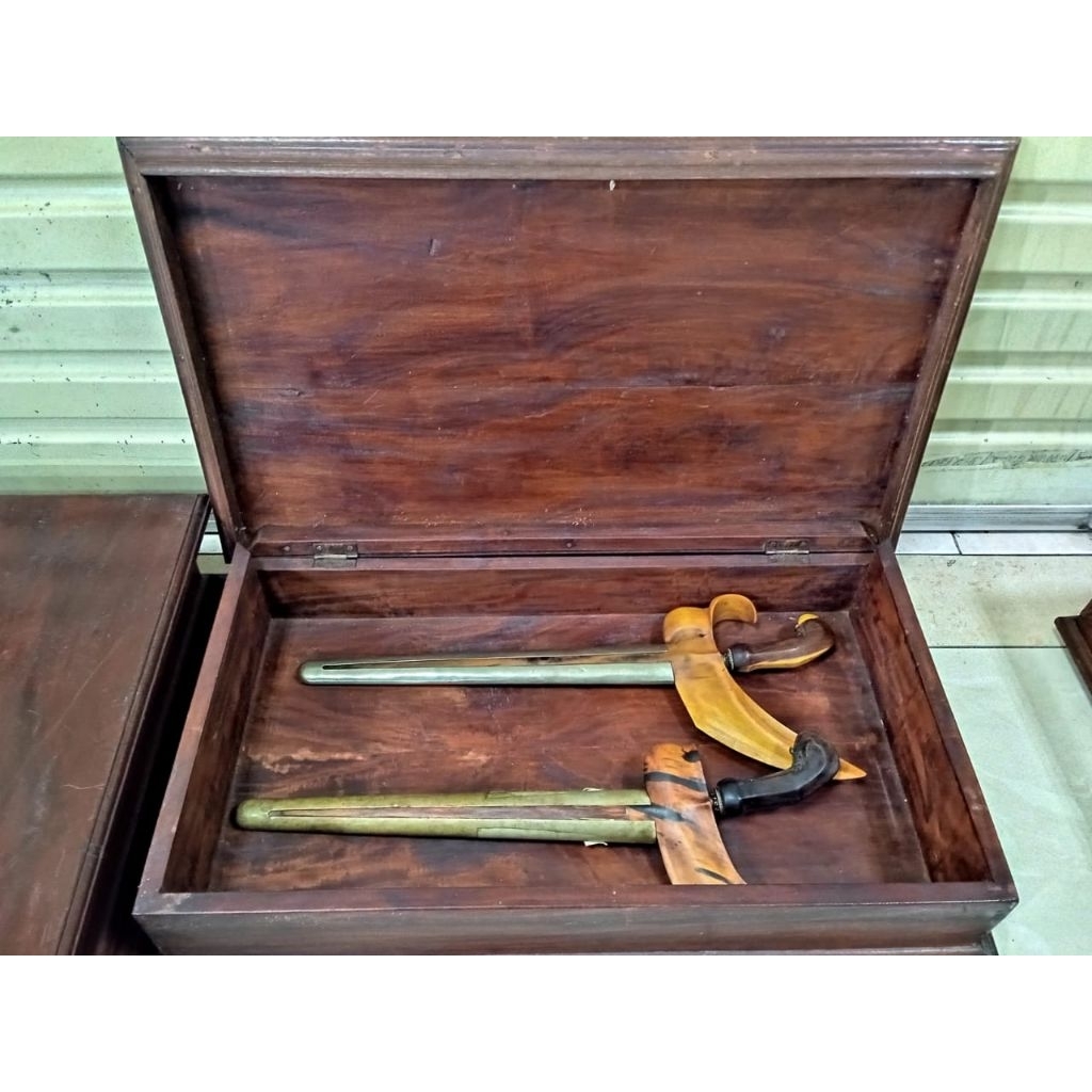 kotak keris isi 1,2 kayu jati tempat penyimpanan keris lawasan