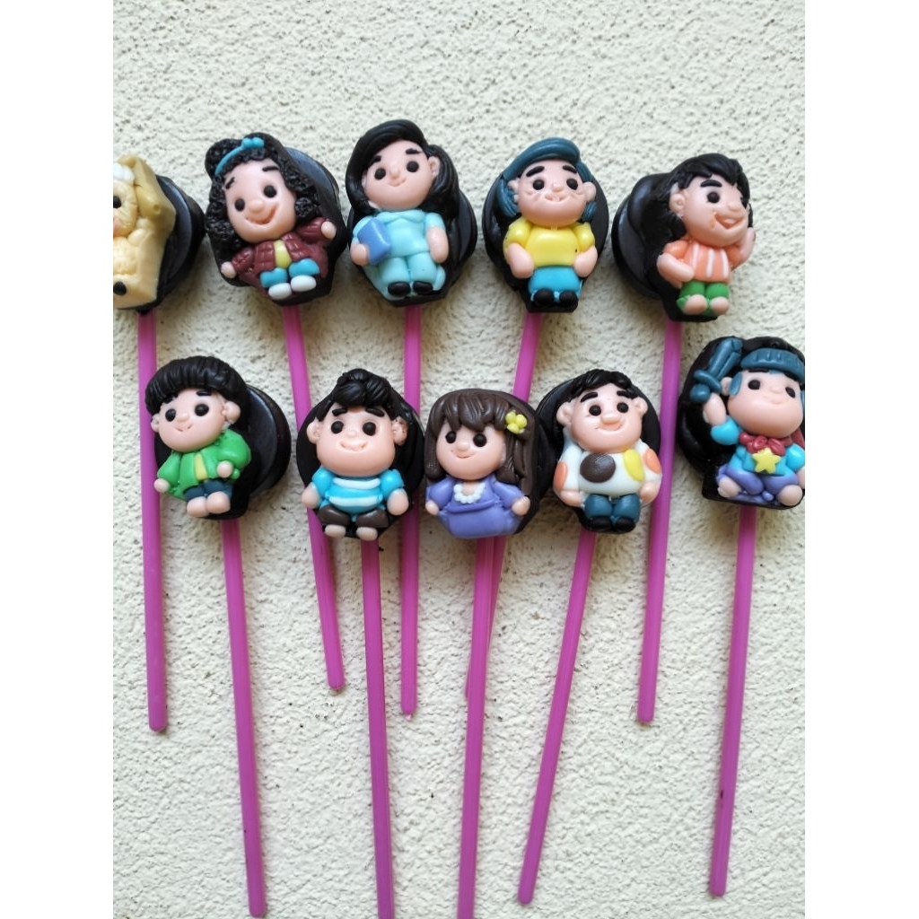 

Jumbo and friends cokelat karakter hadiah souvenir ulang tahun