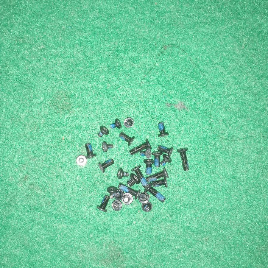 Baut Set Laptop Dell Vostro 3500