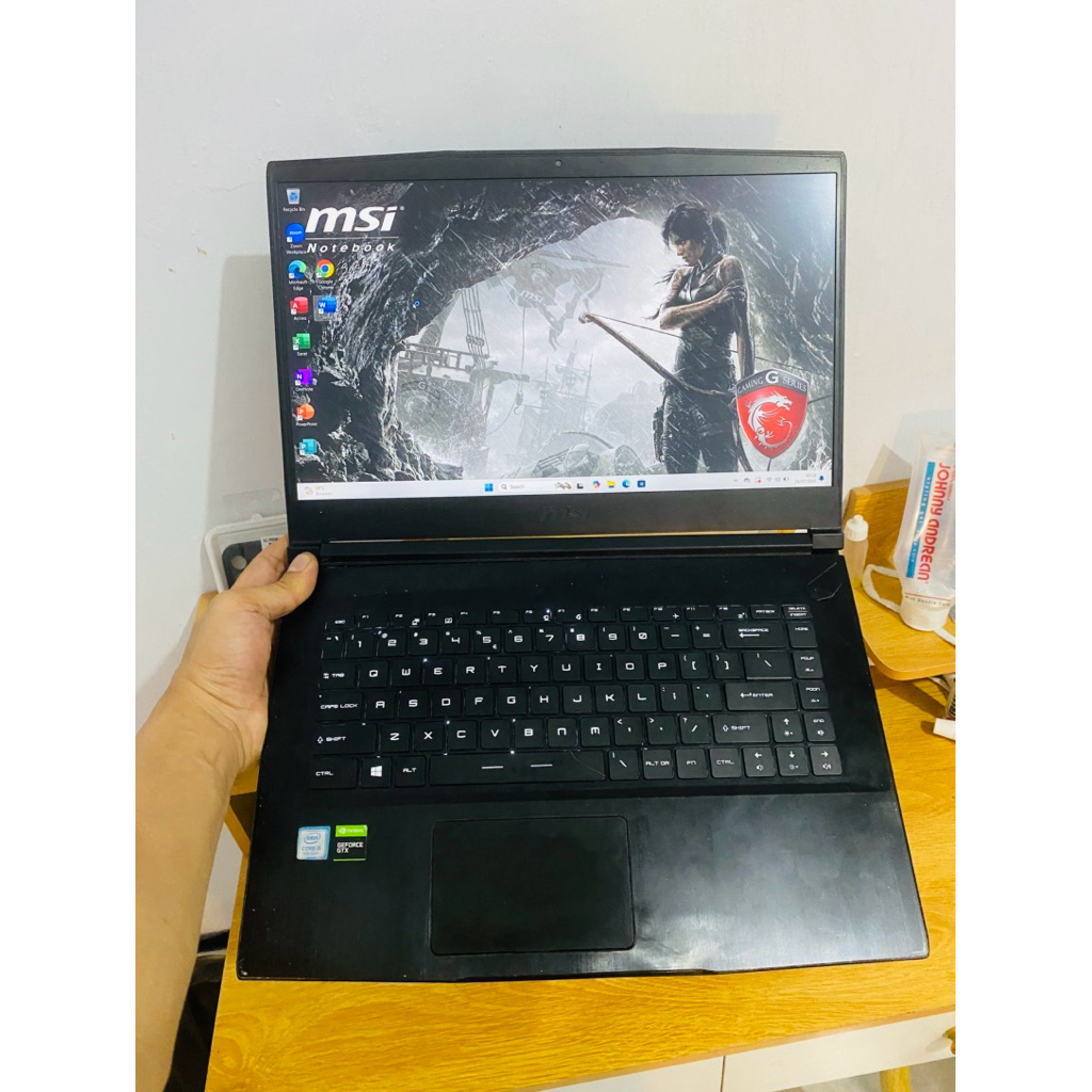 MSI GF63 Thin 9Rcx Gaming. core i5 gen 9. ram 16/1000/256gb ssd. GTx 1050 Ti 4gb. normal