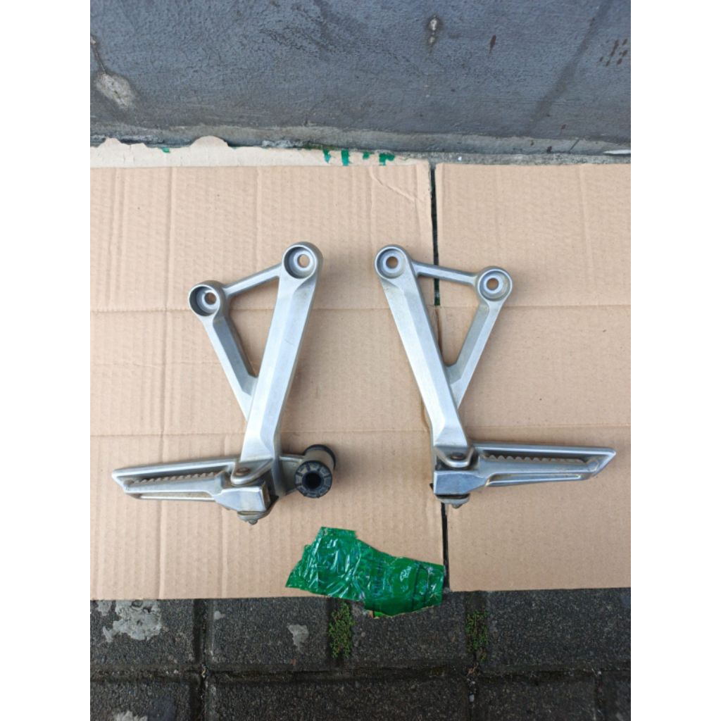 Footstep step belakang Cb 150 R led V4 New Cb 150R Cbx 150 Led Original copotan