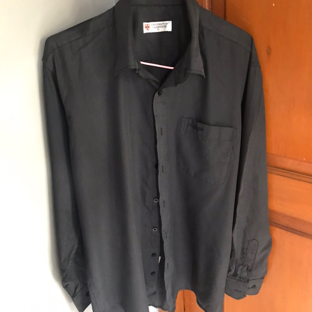 KEMEJA HITAM PRELOVED
