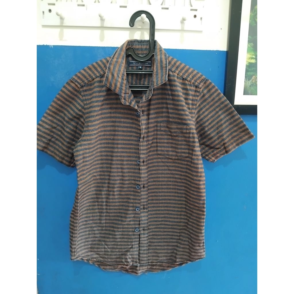 kemeja Pria Peter nation motif garis