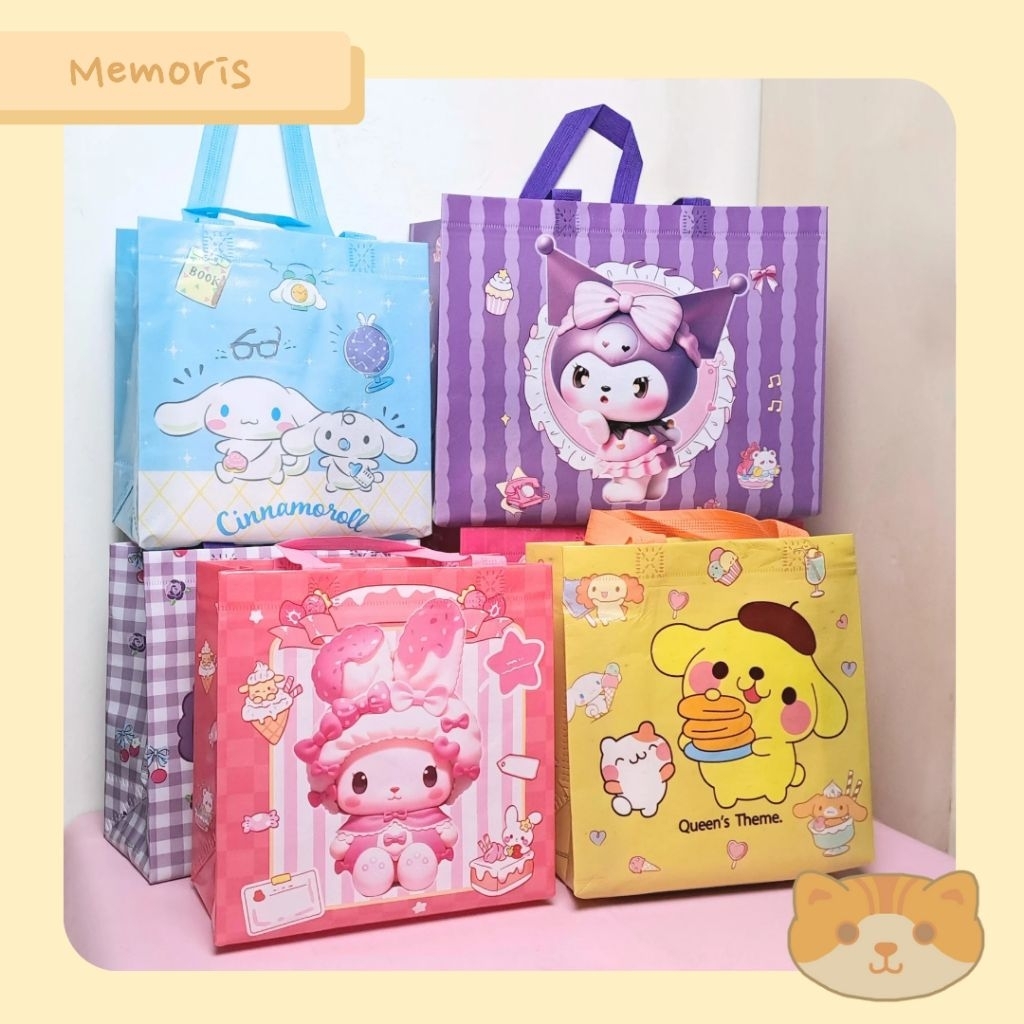 

Tas Goodie Bag Plastik Bekal Souvenir Bingkisan Anak Kuromi Melody Cinnamoroll Pompompurrin Dino