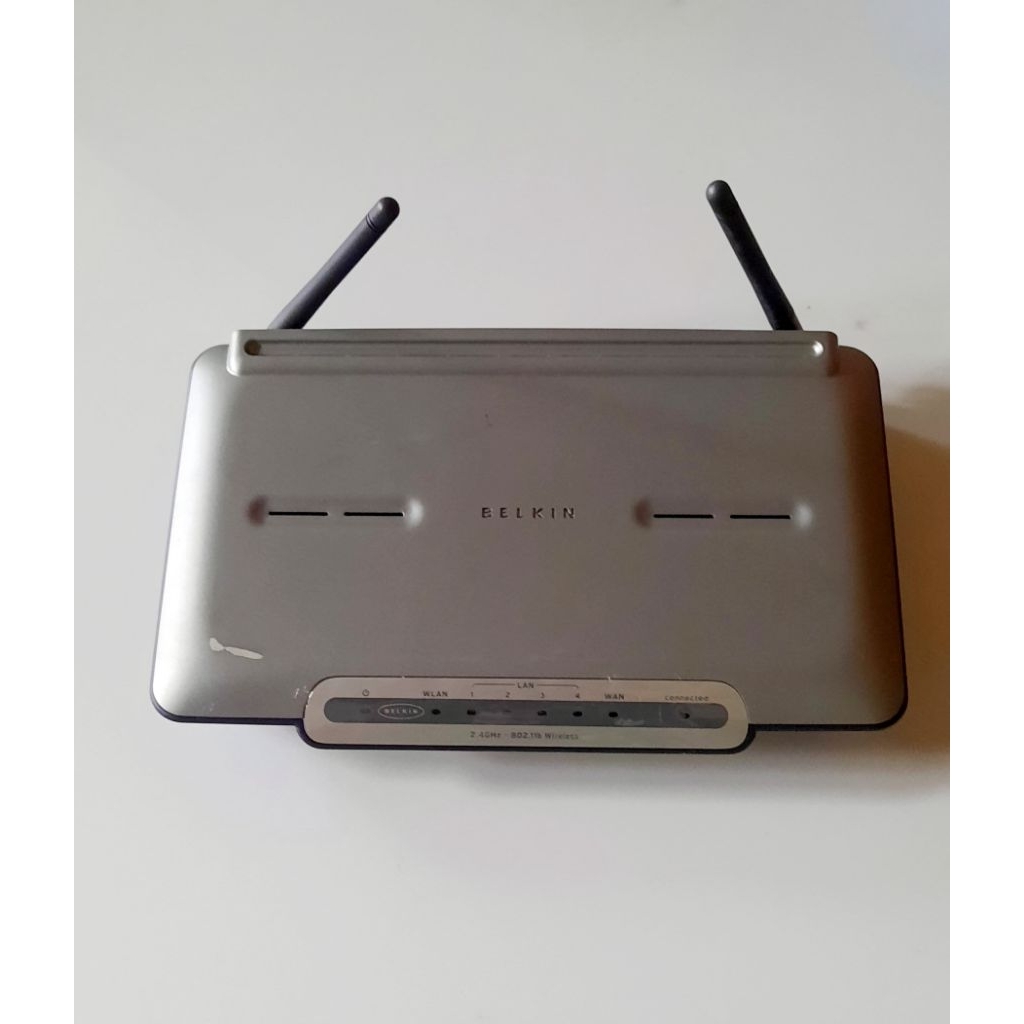 MODEM ROUTER BELKIN F5D8233-4 v3 . F7D3302 ,F5D6231-4