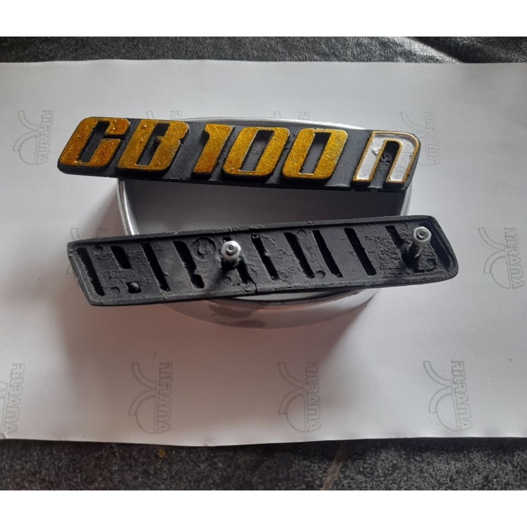 emblem cb logo tepong cb emblem bok aki cb100N