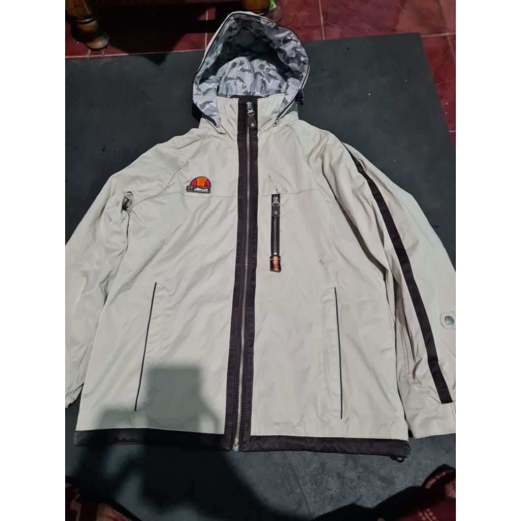 jaket outdoor ellese heatmax second,jaket outdoor ellese heatmax preloved