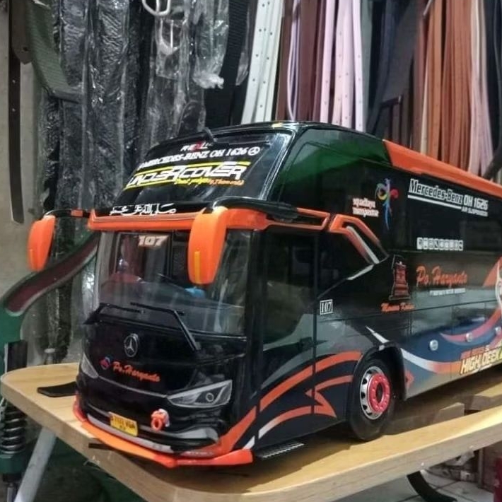 miniatur bus PO Haryanto jb3 no 107 plus lampu LED 3 mode