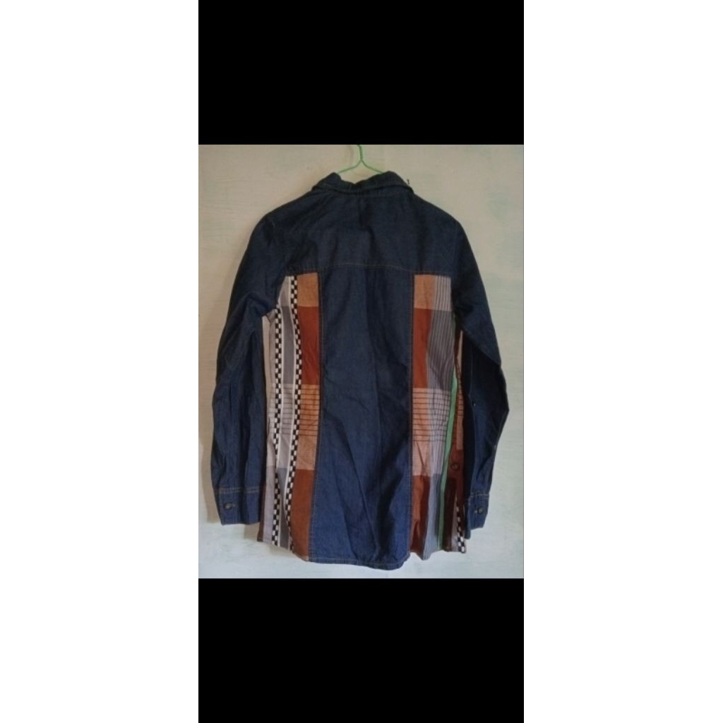 kemeja preloved levis