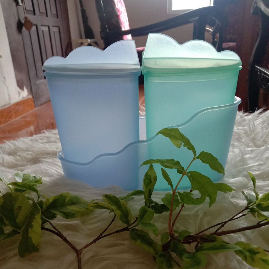 Tupperware wadah garam / gula