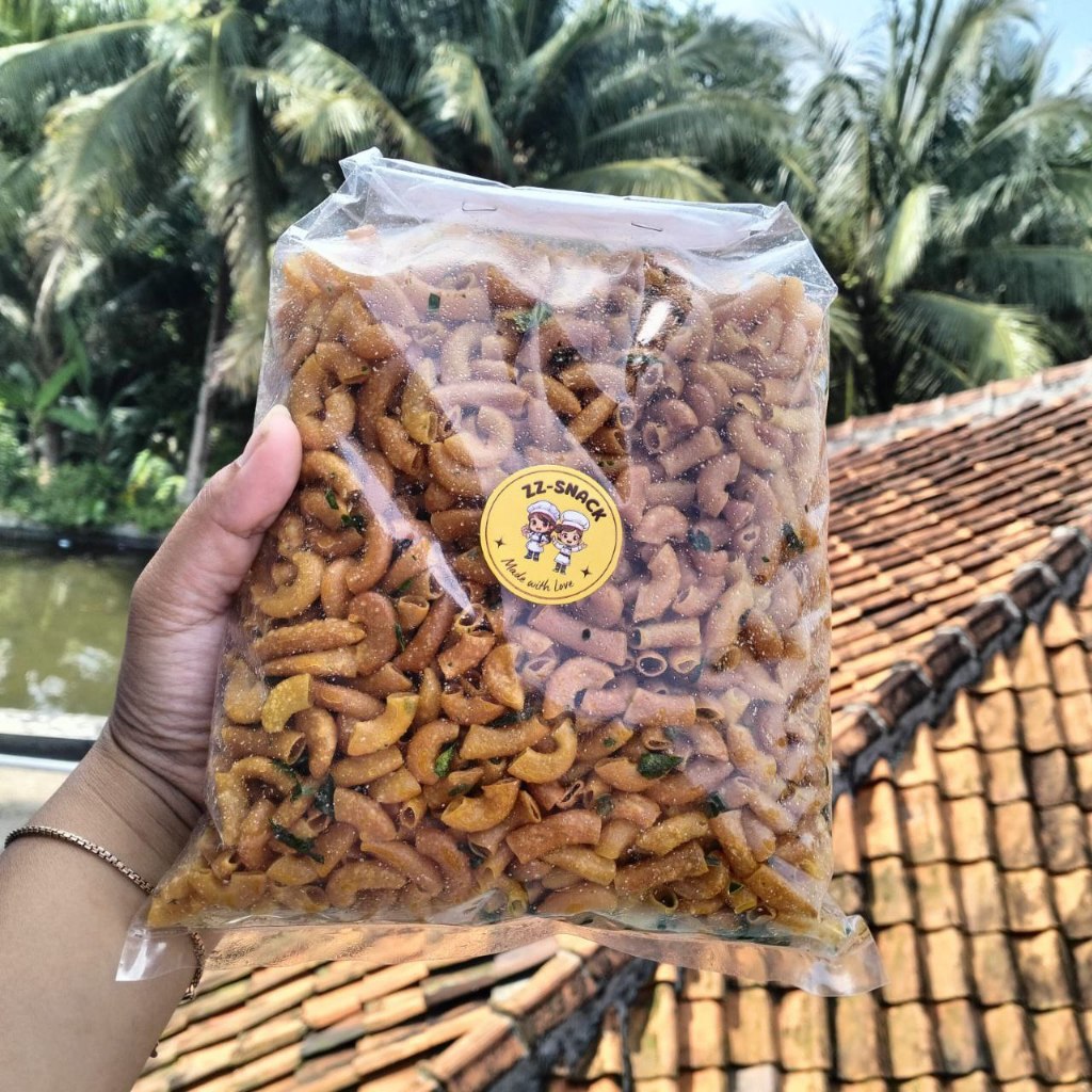 

MAKARONI KRIUK DAUN JERUK 500 GRAM ORIGIAL / PEDAS