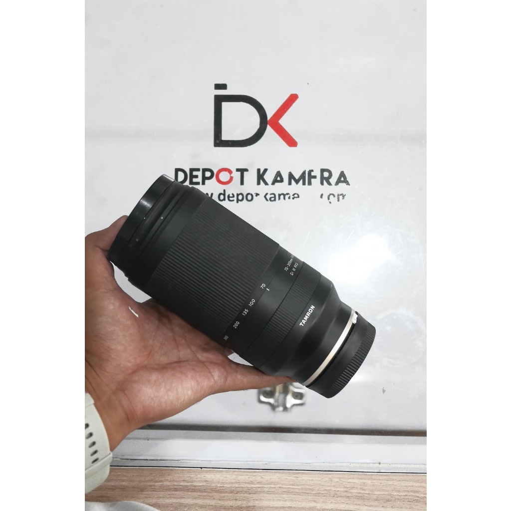 ( DEPOT KAMERA ) SECOND - TAMRON 70-300MM F/4.5-6.3 DI III RXD SONY