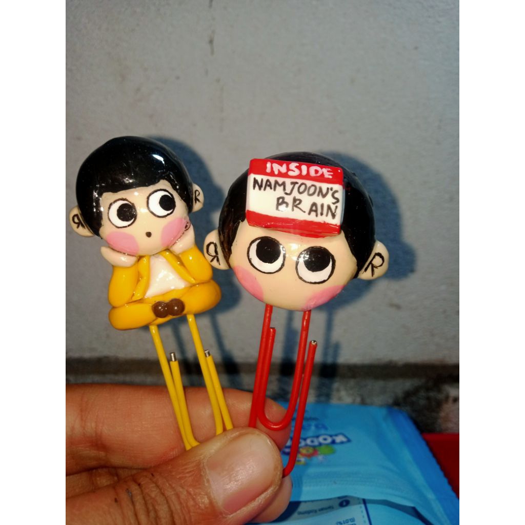 

custom hiasan klip kertas dari clay
