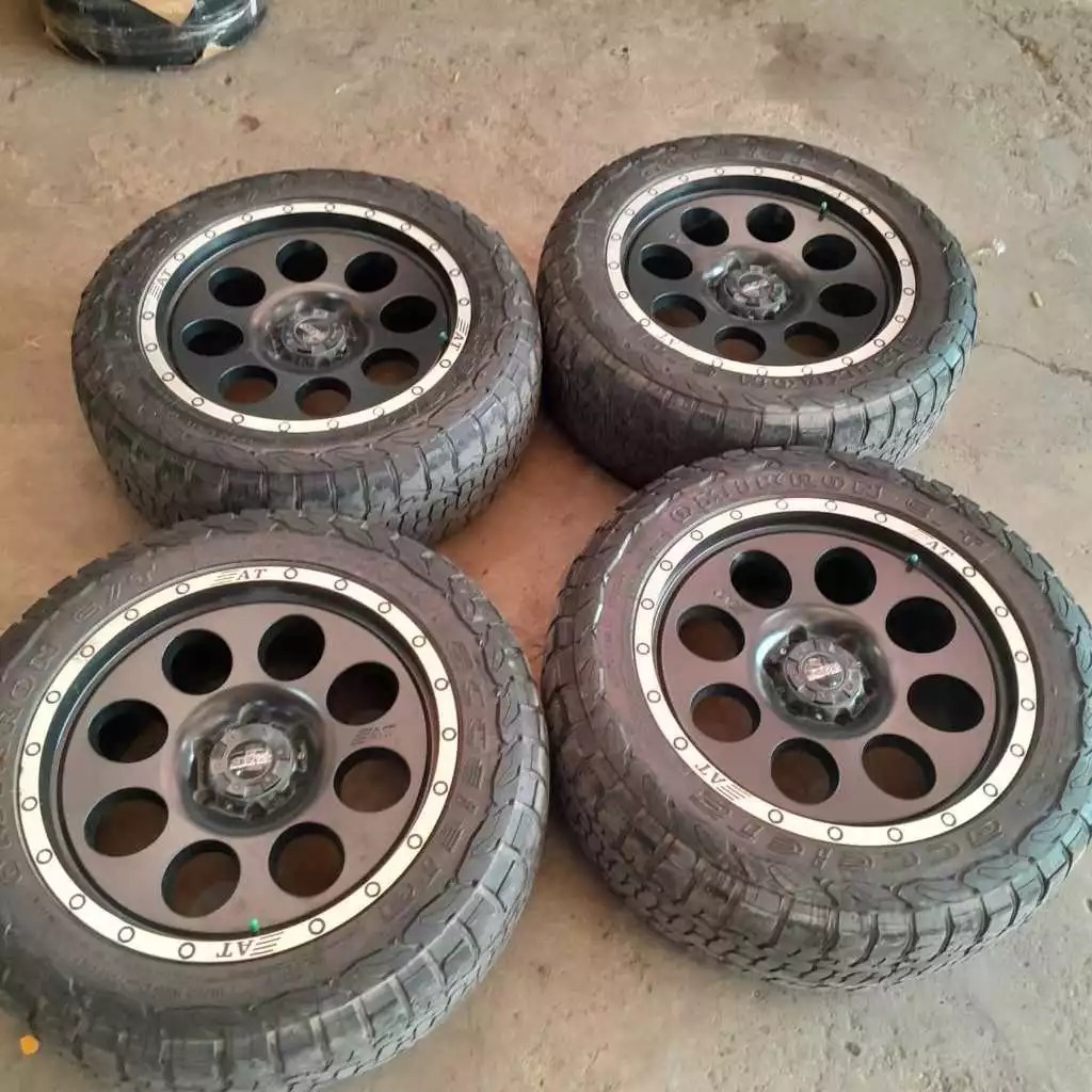 VELG MOBIL RACING SSW RING 20 LEBAR 9 LUBANG BAUT PCD 6X139 ET25 + BAN ACCELERA 275 55 R20 PELEK