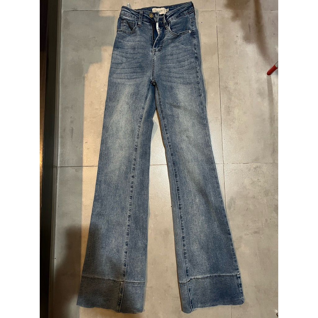 Preloved Anain Agua Jeans