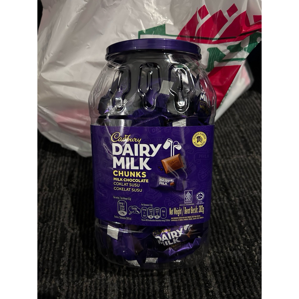 

cadbury dairy milk chunks