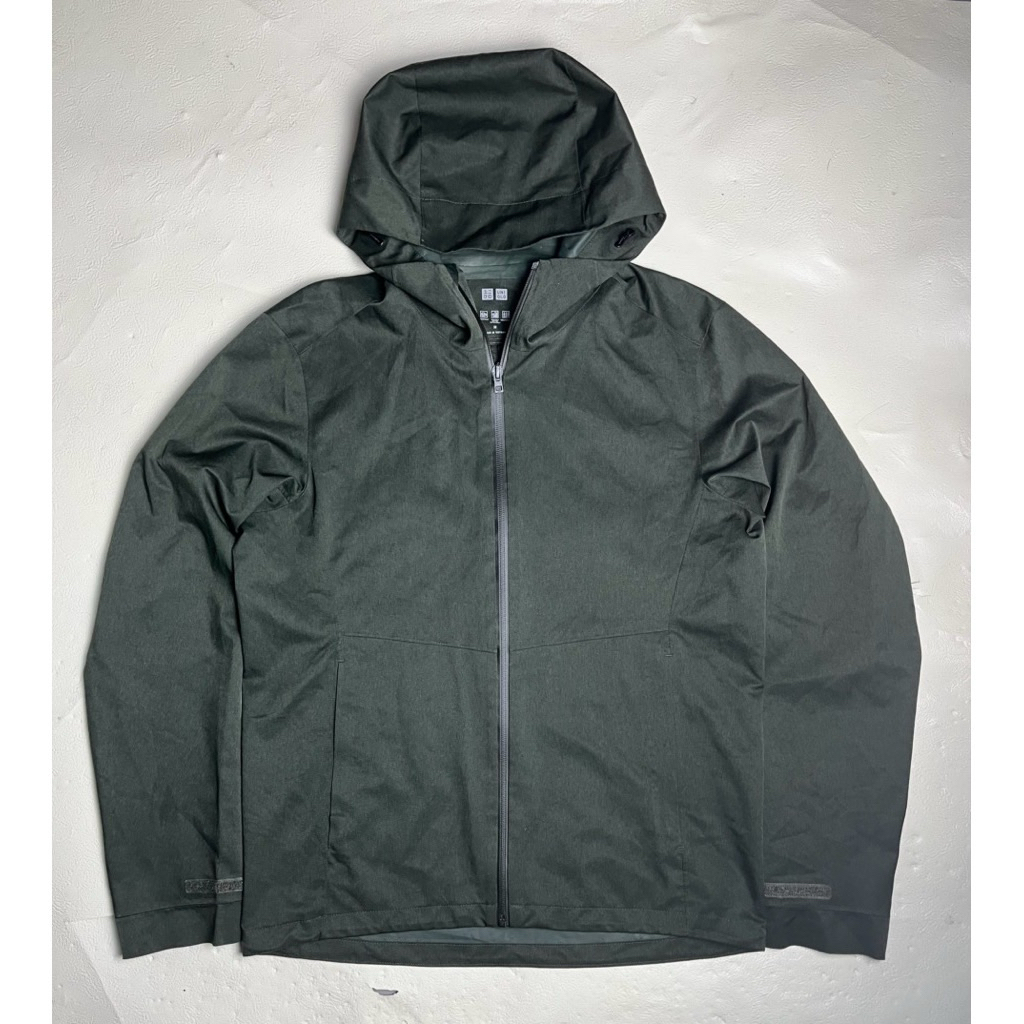 jaket uniqlo blocktech second