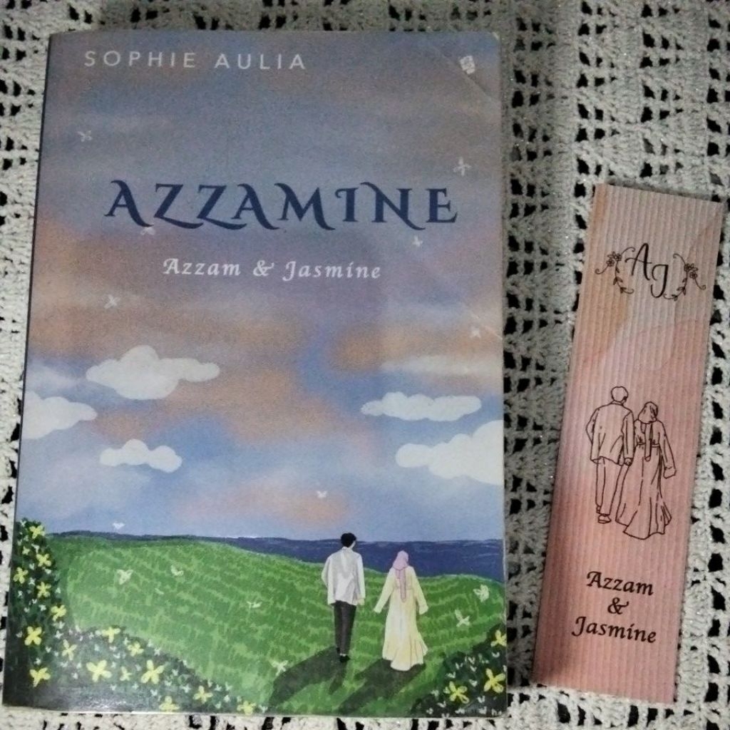 [PRELOVED]Novel Azzamine karya Sophie Aulia-100% ORI-BACA DESKRIPSI