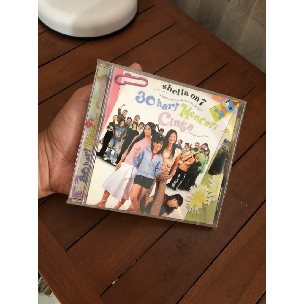 CD SHEILA ON 7 30 HARI MENCARI CINTA NORMAL MULUS ISTIMEWA