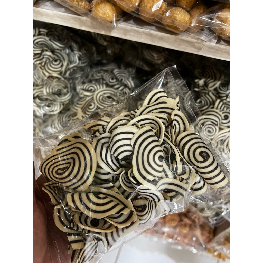 

snack kuping gajah putih