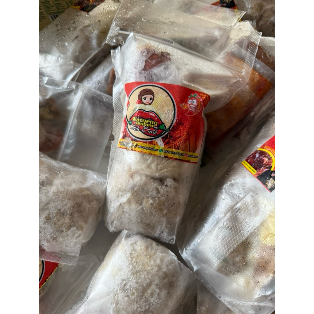 

VIRALLL !!! Mie Jebew Teh Emil Pedasss