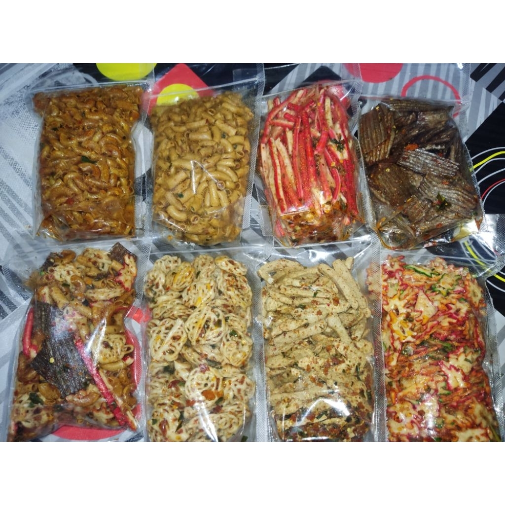 

Aneka Cemilan Viral Sebring Seblak Kering Kurnia 250gr Bisa Mix Campur Asin Pedas Daun Jeruk / Original