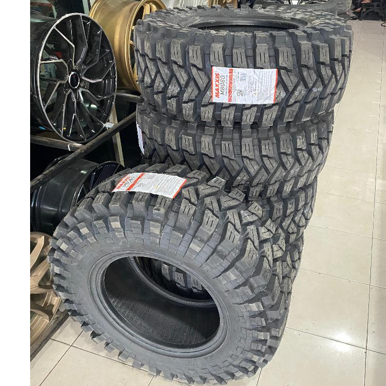 35 R17 Maxxis Trapador M8060 Ban Mobil Offroad Gunung