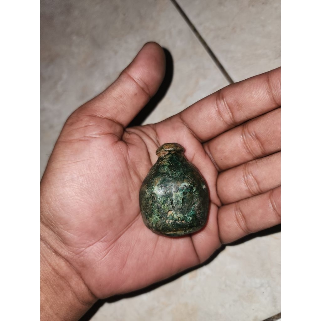 barang kuno jadul antik guci kecil atau lainnya unik peninggalan mbah