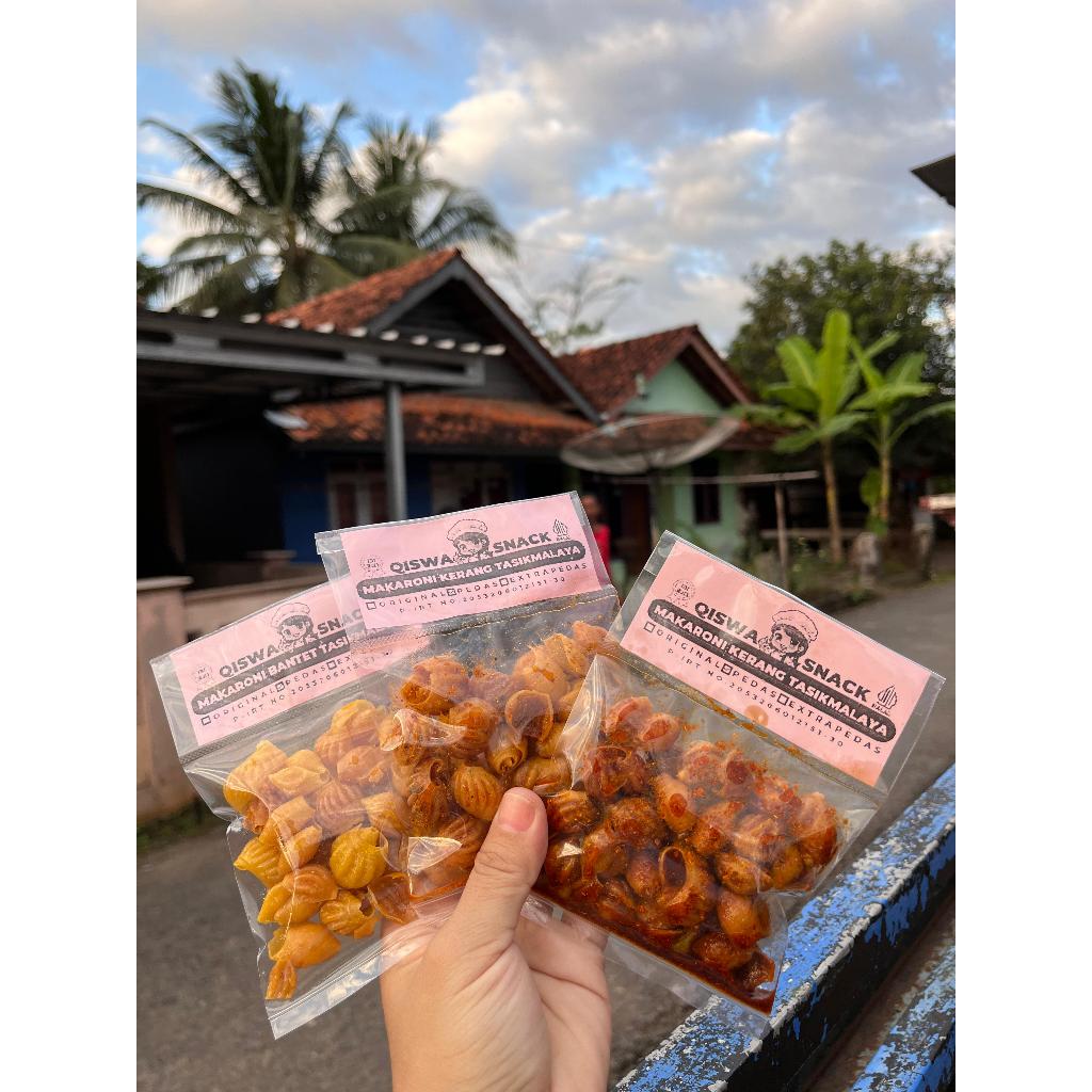 

MAKARONI KERANG 40GR ORIGINAL PEDAS EXTRA PEDAS DAUN JERUK QISWA SNACK