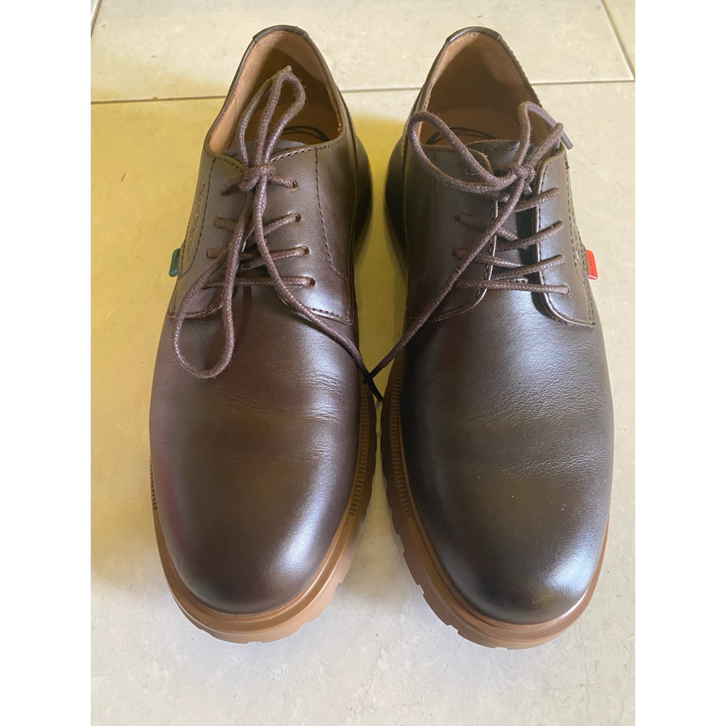 Sepatu kulit pria second “KicKers” original