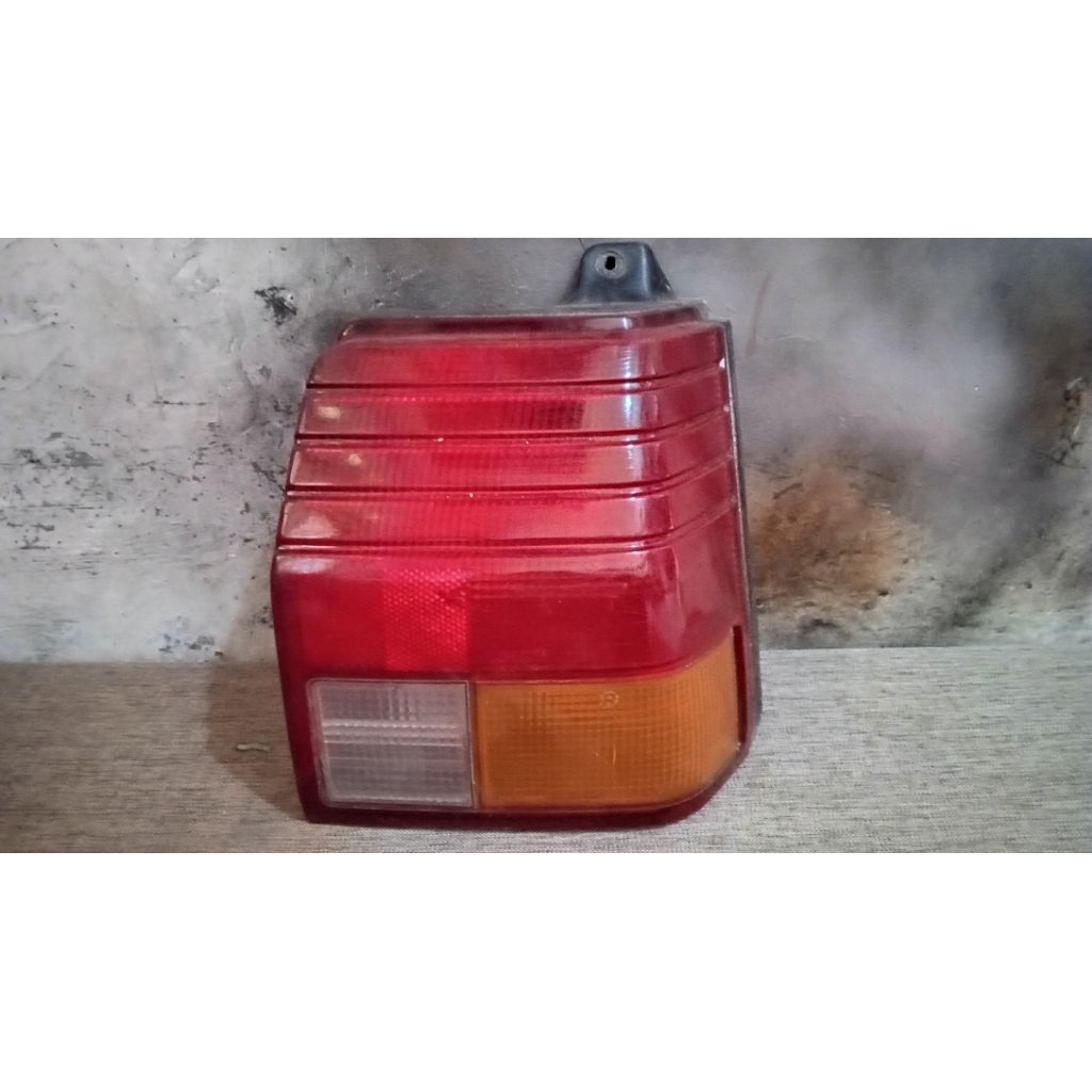 StopLamp Lampu Belakang Toyota Starlet Kotak 1986 1987 KANAN ONLY ORIGINAL Koito