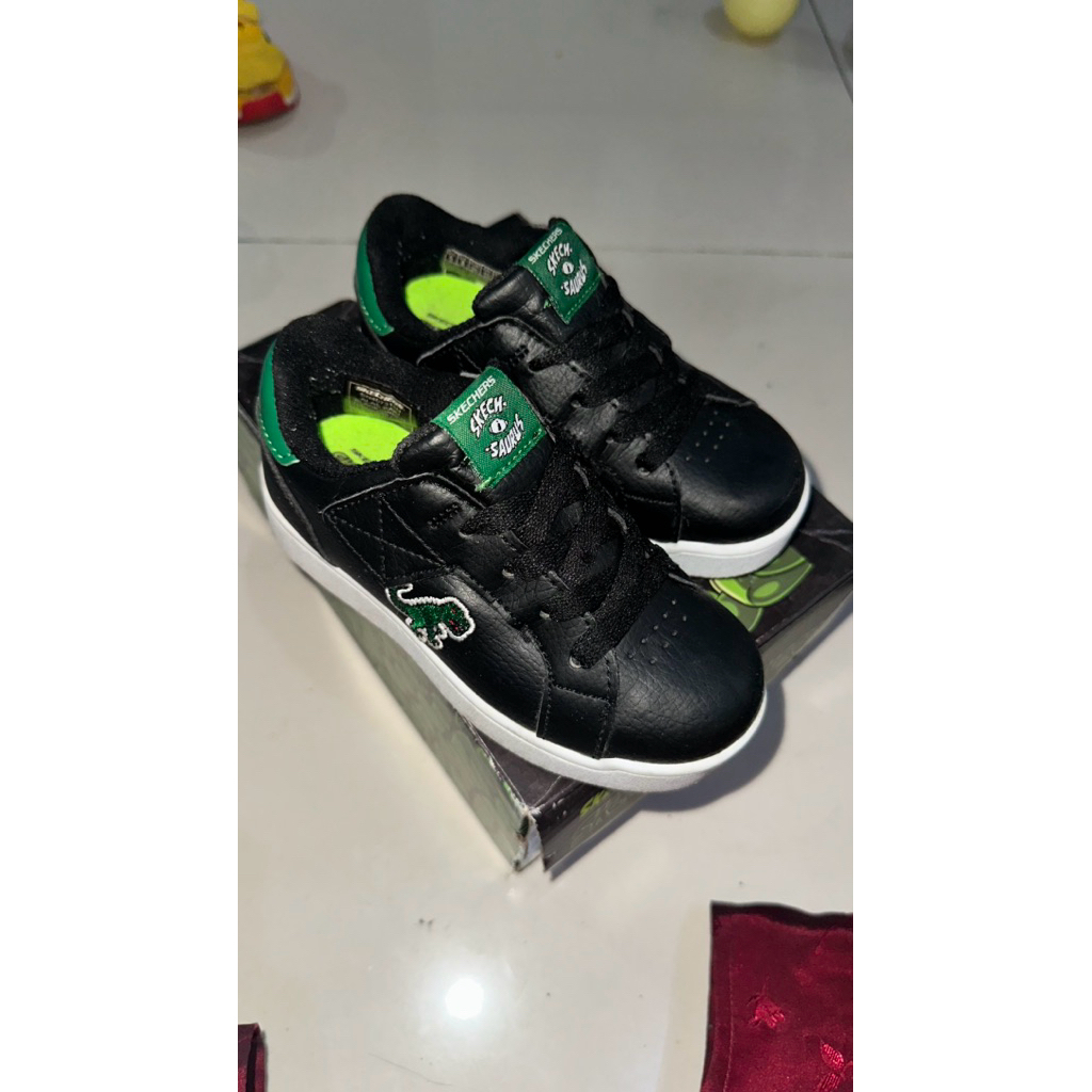 PRELOVED SEPATU TODDLER SKECHERS LIKE NEW
