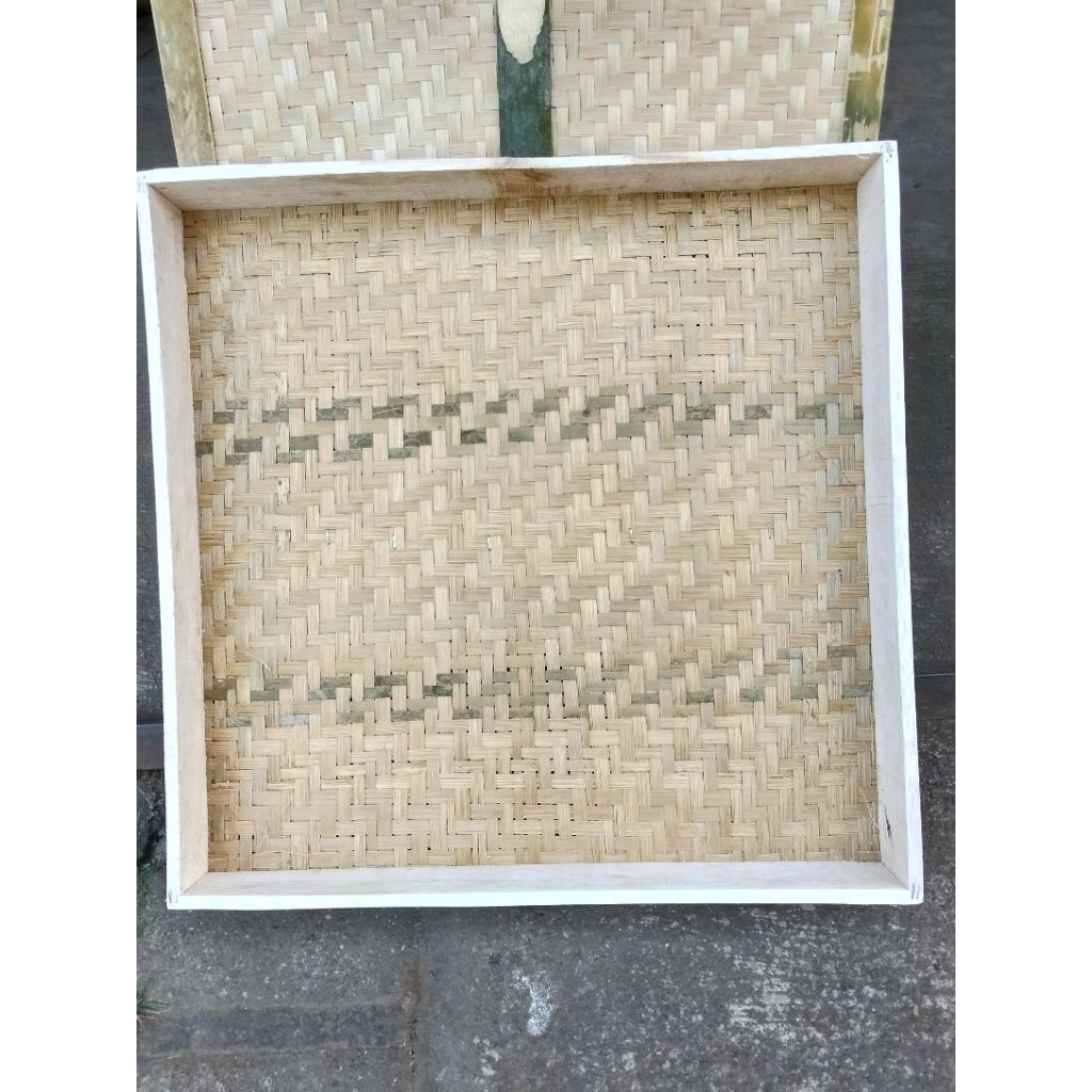 tampak bambu kotak 50x50cm/tampah tumpeng/nampan bambu jumbo