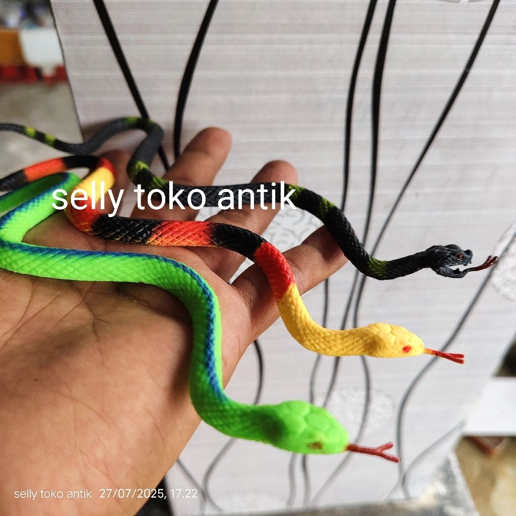 MAINAN ANAK ULAR KARET,ZOO ANIMALS,Mainan PRANK Ular lsi 6