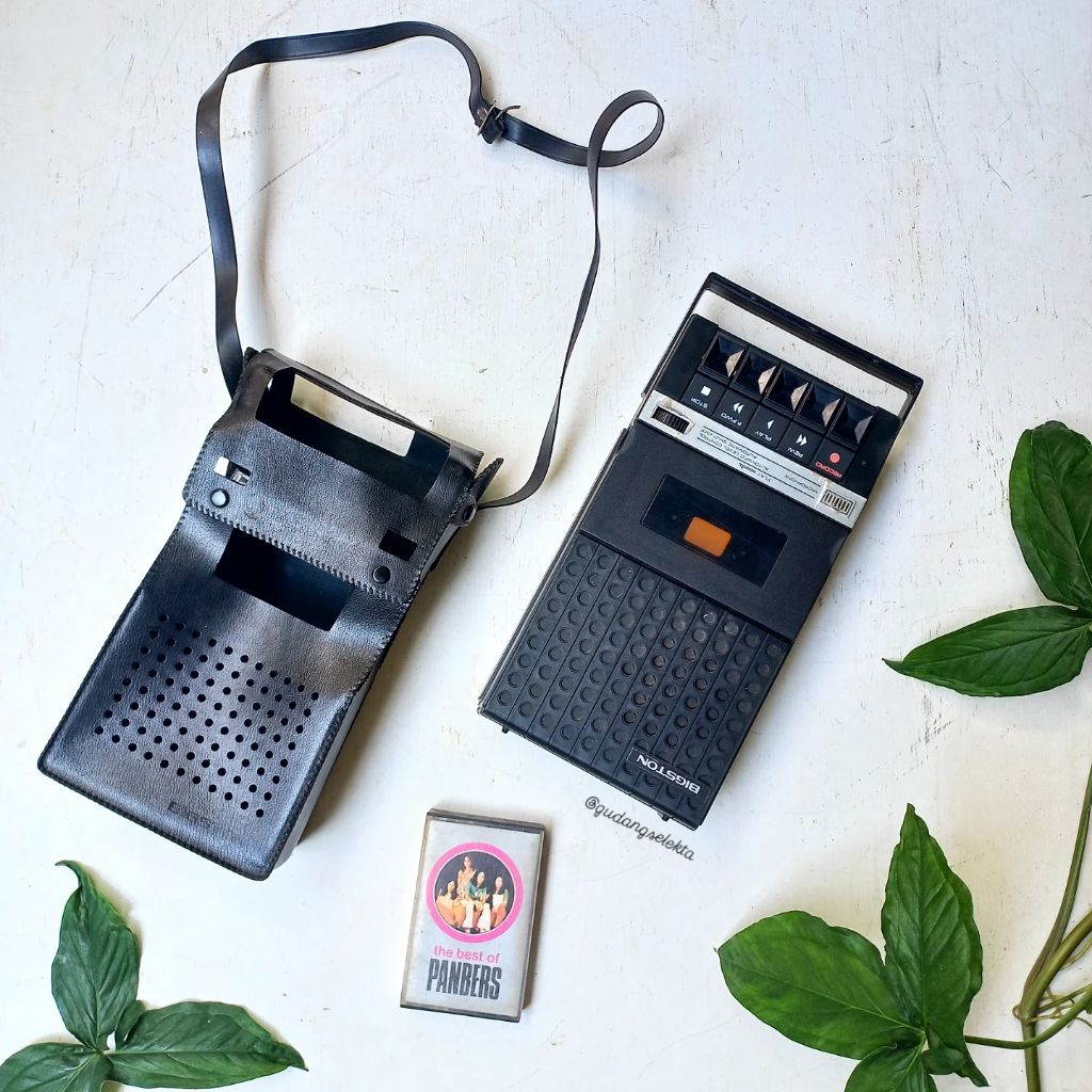 Player Pemutar Kaset Pita Jadul Vintage Bigston Cassette Recorder