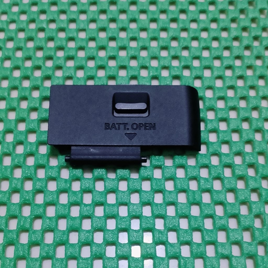 Tutup baterai Canon 700D 650D ori mulus