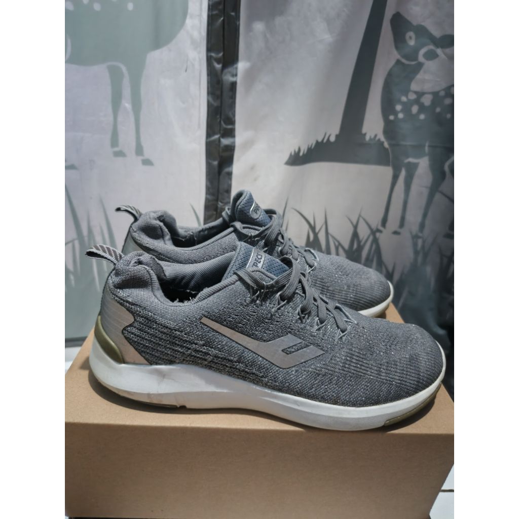 Sepatu Running Ladies Prospecs