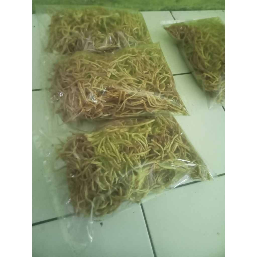 

sahabat Snack sistik kemasan 500gram dua varian rasa pedas dan original