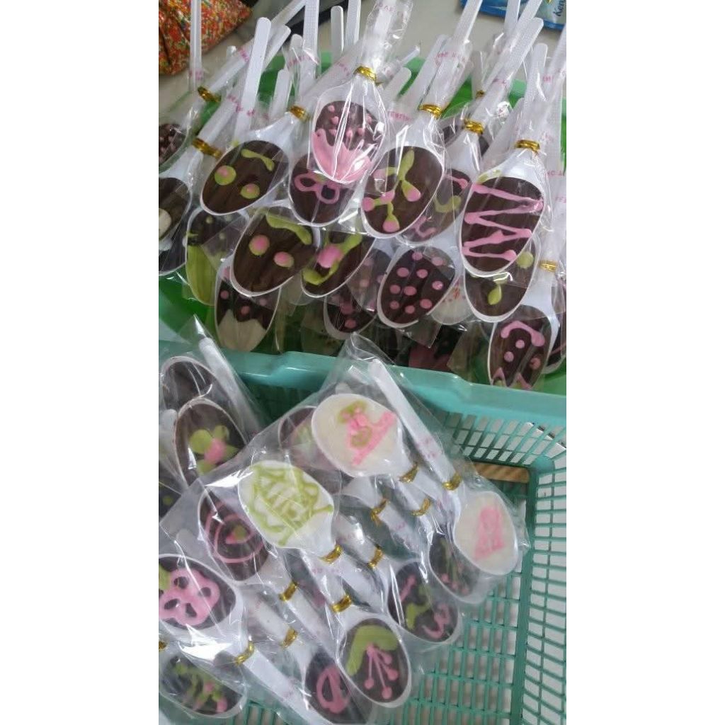 

Coklat sendok karakter 10pcs terlaris