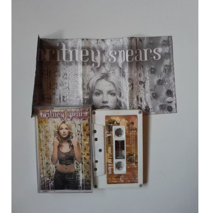 kaset pita britney spears oops i did it again rilisan korea
