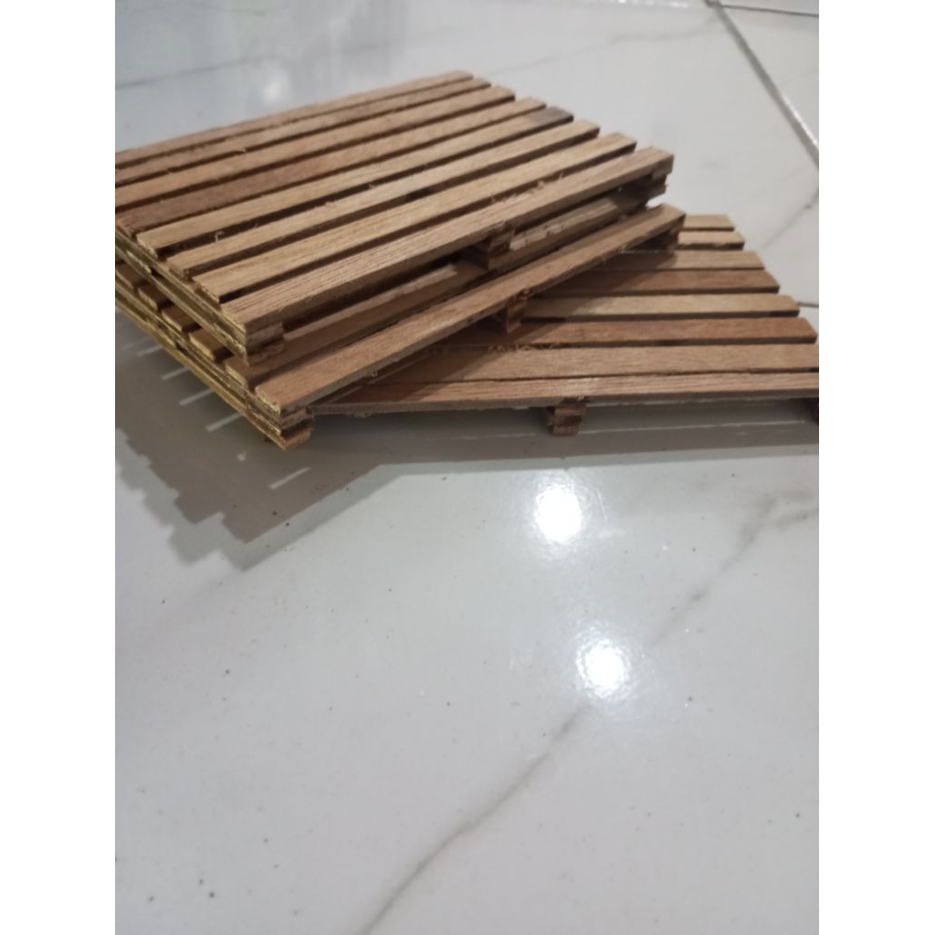 

kayu palet miniatur