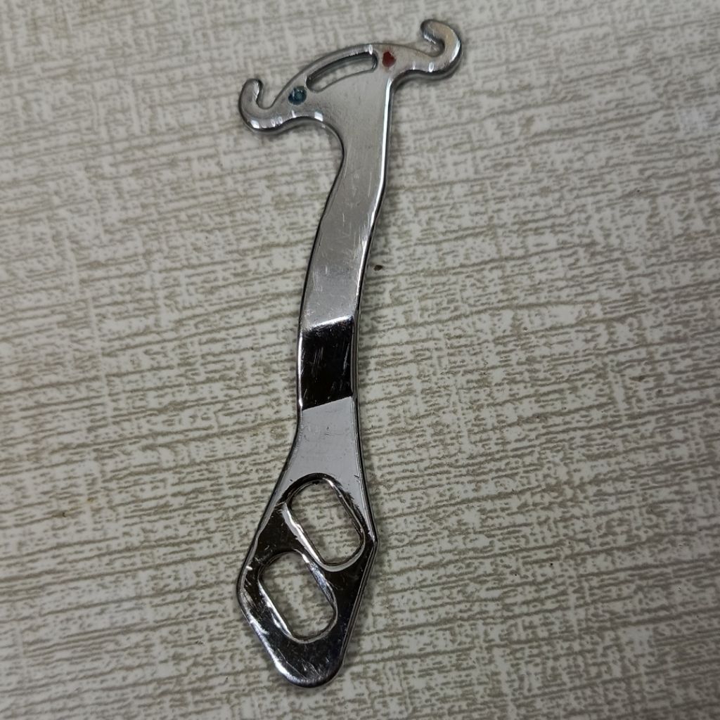 KG 11 platuk jalan benang mesin obras 747 benang 4 siruba typical